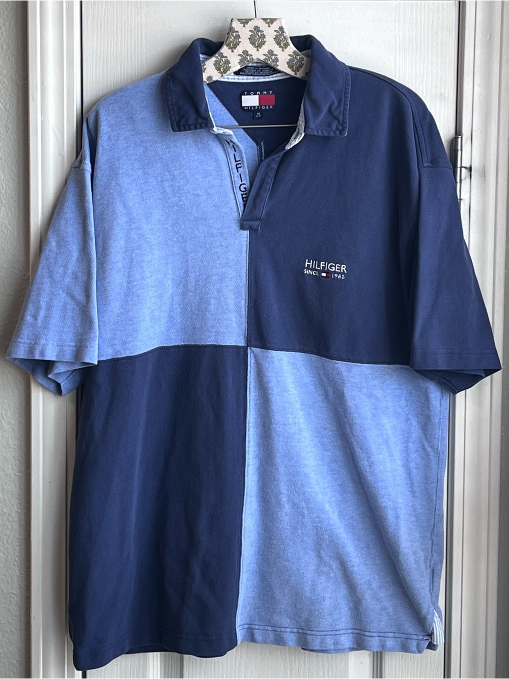 Vintage 1999 Tommy Hilfiger Colorblock Polo Shirt Light Blue Navy Men's Medium
